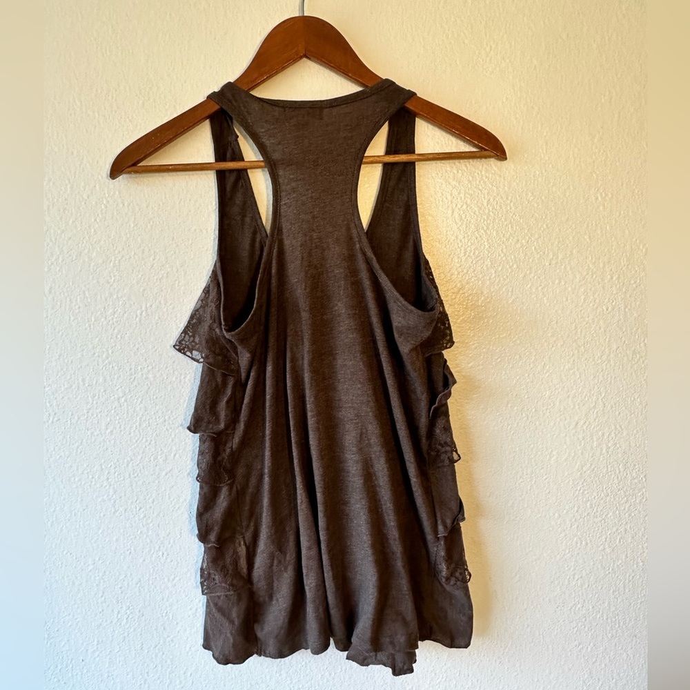 Zenana Outfitter Brown Ruffled Lace Tank Size Large - Picture 2 of 3